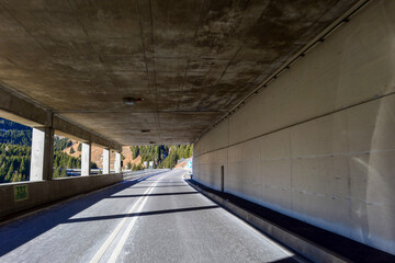 Galerie Cozz auf der Autostrasse A13 bei Pian San Giacomo/Graubünden-Schweiz in Fahrtrichtung Norden