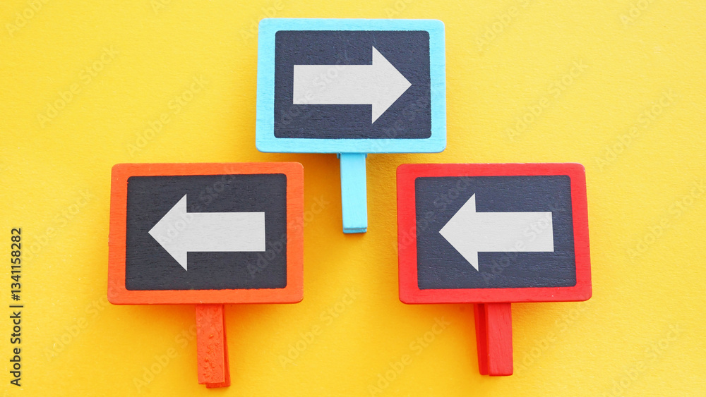 Fototapete different thinking is shown by arrow in opposite direction to others. make your own rules or innovat