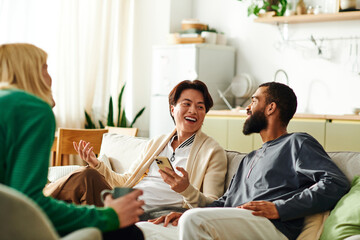 Obraz premium Young men enjoy engaging discussions at their cozy book club gathering at home