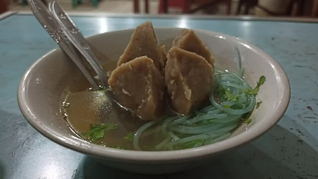 indonesian traditional food: The Bakso