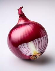 imagen hiperrealista de una cebolla rojo y otra partida por la mitad. Fondo blanco.