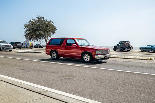 Customized 1988 Chevrolet S10 Blazer Wagon