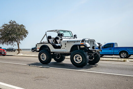 1977 Jeep CJ-7 Renegade SUV
