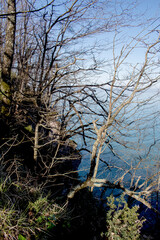 Fototapeta premium cliff cliff behind which is the blue sea