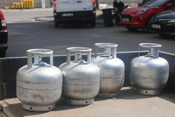 delivery of gas cylinders, gas crisis, rising gas prices, 3