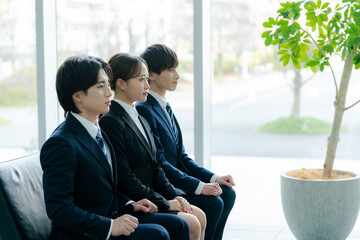 就職活動する学生【撮影協力:スカパー東京メディアセンター】	
