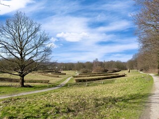 Rennwiese in Castrop-Rauxel mit Blick Richtung Stadt, inklusive Erin-Turm und Kirche....