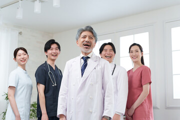 Fototapeta premium 病院で働く医者たち