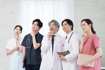 Obraz premium 病院で働く医者たち