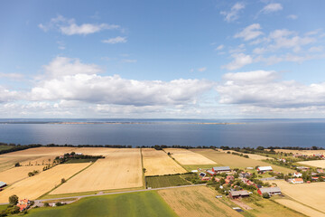 Vättern shoreline with wheat fields 