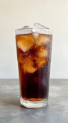 Vaso de refresco con hielo