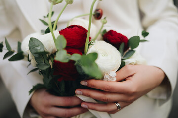 wedding bouquet with hands