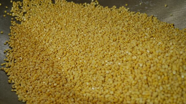Making of Bengali spicy food chanachur.