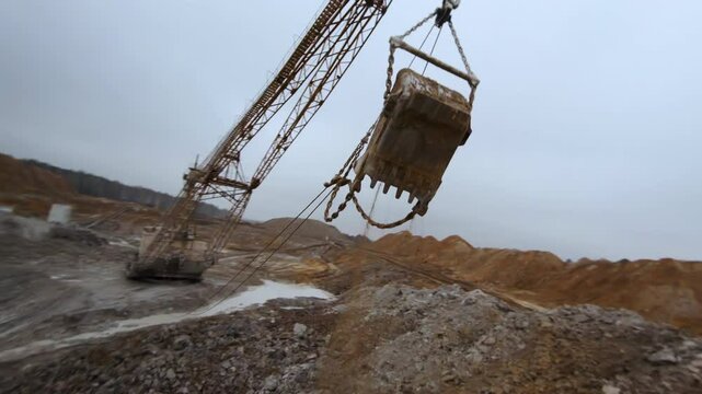 Exploration of dragline excavator at mining site for titanium dioxide using fpv drone