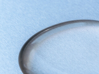 アルミ板の上の水滴のアップ画像96