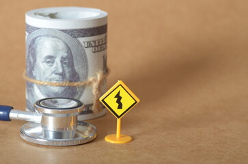 Zigzagging Finances and Health – Symbolizing the Unpredictability of Medical Costs