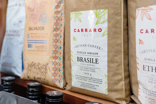 Carraro Brazil coffee beans and other varieties of Carraro coffee on a store shelf. Carraro Brasile &ndash; 100% Arabica. The Italian brand Carrara was founded in 1927. Minsk, Belarus - March 15, 2025
