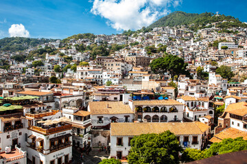 Obraz premium View of the beautiful colonial Magical Town of Taxco de Alarcon located in the Mexican state of Guerrero.