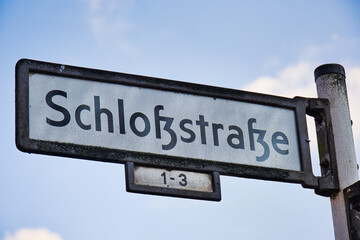 Schlo&szlig;stra&szlig;e