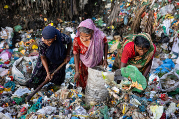 Bangladeshi Womens Collecting Waste | Female Workers in Landfill | Poverty, Hard Work &...