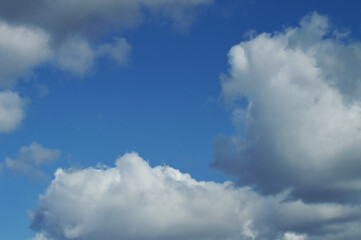 Fototapeta premium Big Cloud Mass in Light Blue Sky – Relaxing Sky View for Nature Photography, Clean Backgrounds, or Commercial and Editorial Use