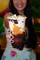 Copo de Açai com Morango e Recheio