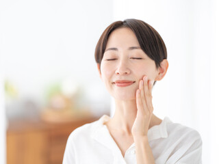 女性