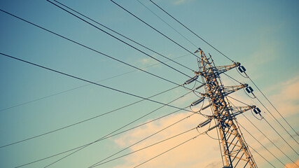 夕焼け空と送電鉄塔