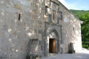 ハガルツィン修道院の入口