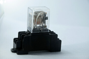 ona phase contactor relay used to control alternating current.