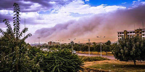 A simulation of PM2.5 dust and smoke in the city that is harmful to people's health.