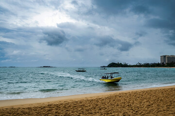 Obraz premium fishing boat on the beach