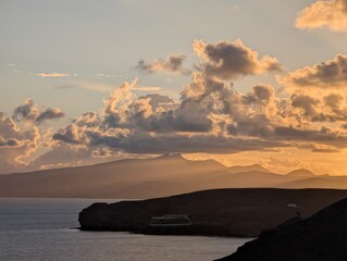 Jand&iacute;a island sunset 
