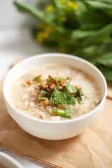 Rice porridge with minced pork