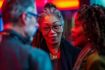 Obraz premium View of diverse businesspeople at a networking event having conversation