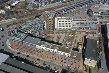 Hamburg Bergedorf Wohn und Geschäftshaus mit Ärzten Bergedorfer tor von oben, Luftaufnahme