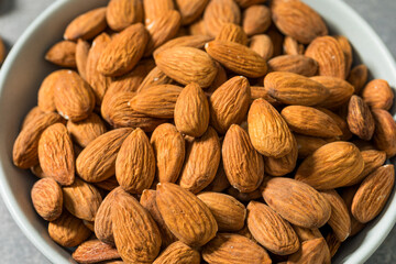 Organic Raw Whole Dry Almonds