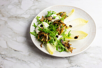 salad with goat cheese