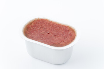 プラスチック容器に入ったコンビーフ