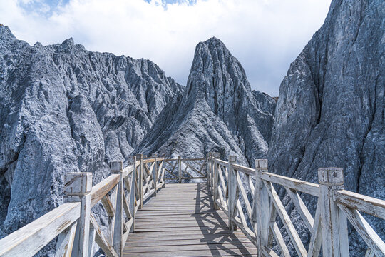 Moshi Park Scenic Area, Daofu County, Garze Tibetan Autonomous Prefecture, Sichuan Province, China