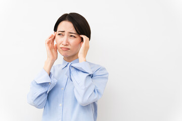 長袖シャツを着ている女性