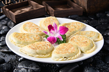 Traditional noodle snack chive box
