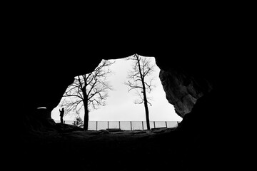 Aufnahme eines Felsentors als Silhouette, in der sächsichen Schweiz.