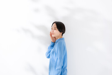 女性　スキンケア