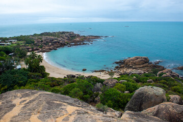 Bowen Paradise: Pristine Beaches, Rugged Rocks & Crystal Blue Waters – Queensland’s Hidden Gem