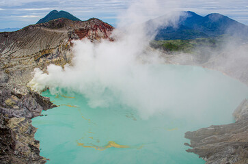 volcano crater  © lex_geodez