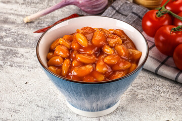 Baked kidney with tomato sauce