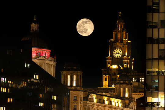 Liverpool uk clock tower liver buildings with large moon