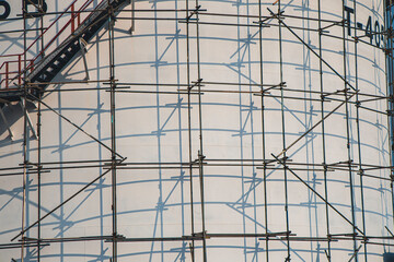 Storage tank oil inspection scaffolding