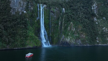 Cascades fjord Nouvelle Zelande. 